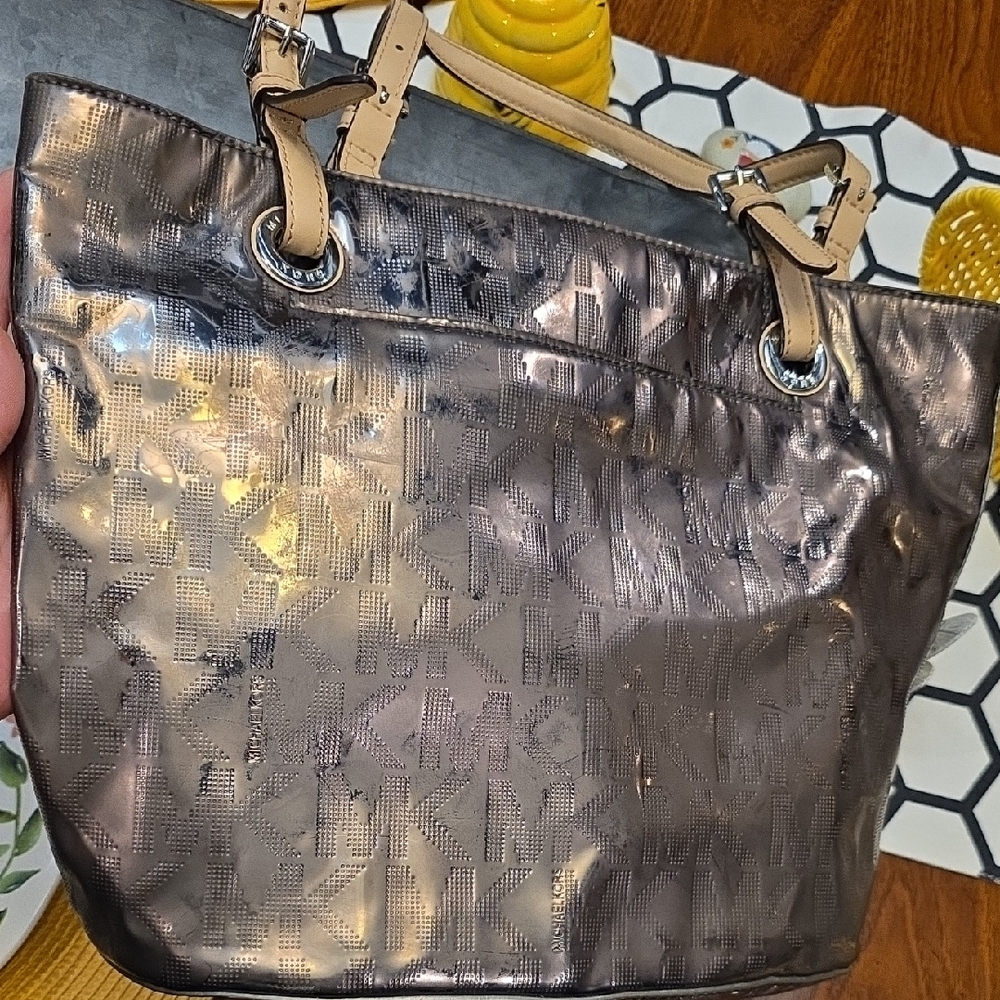 Michael Kors Silver Tote Bag with Textured Finish